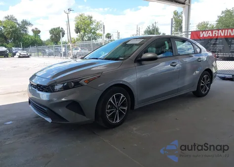 2023 Kia Forte Lxs z USA, uszkodzony, nr VIN 3KPF24AD9PE678390